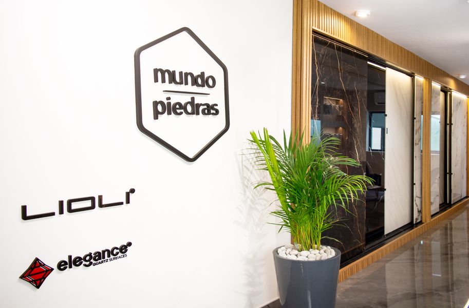 vitrina-fotos-mundopiedra-showroom-005